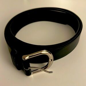 H&M black belt with silver buckle